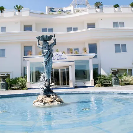 The Queen Hotel