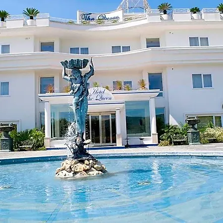 Hotel The Queen