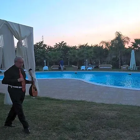 Hotel The Queen 4*