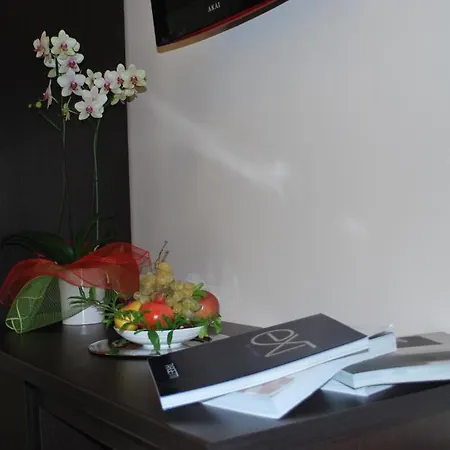 The Queen Hotel 4*