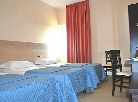 The Queen Hotel