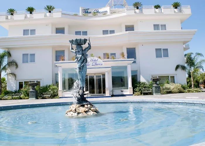The Queen Hotel