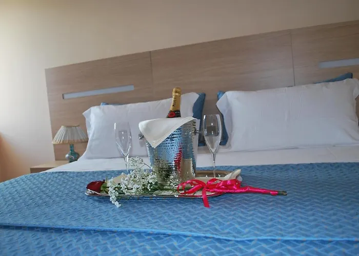 The Queen Hotel 4*
